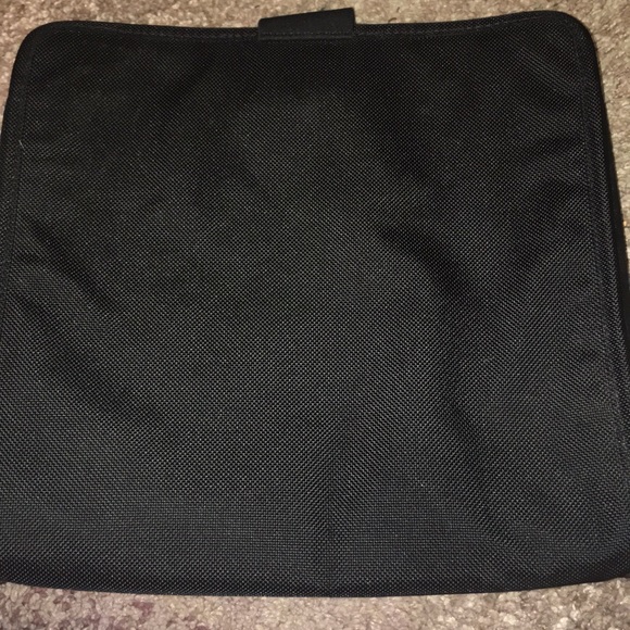 TUMI COMPUTER CASE - Picture 3 of 3